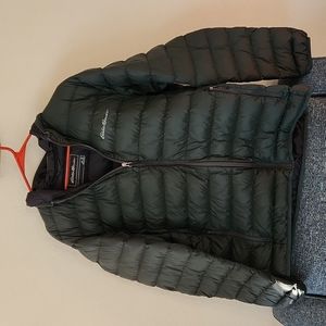 Men's Eddie Bauer size XL Hooded Down Jacket